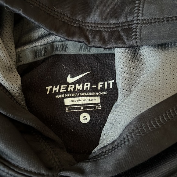 Nike black and grey Therma-fit hoodie. Size S - Picture 5 of 5